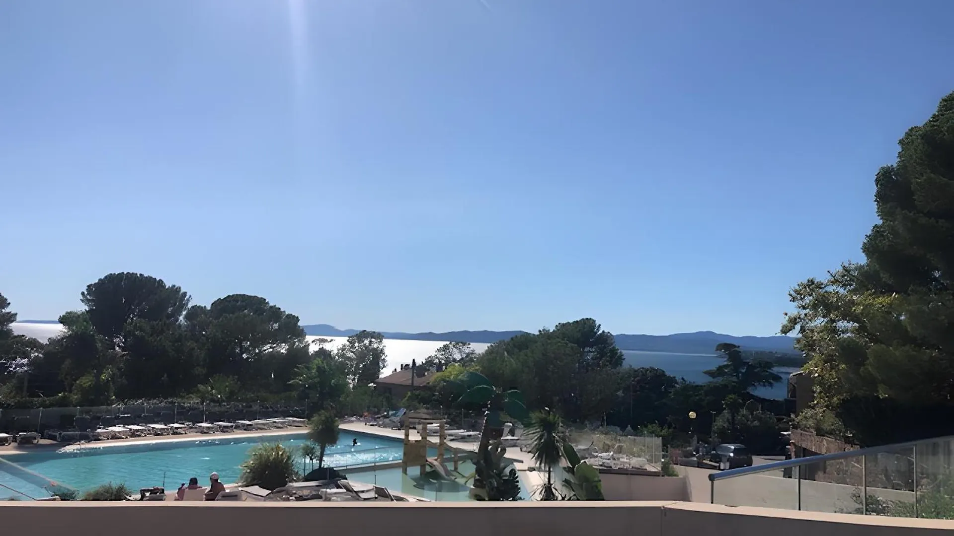 Taos Vue L'Ile D'Or Hotel Saint-Raphael